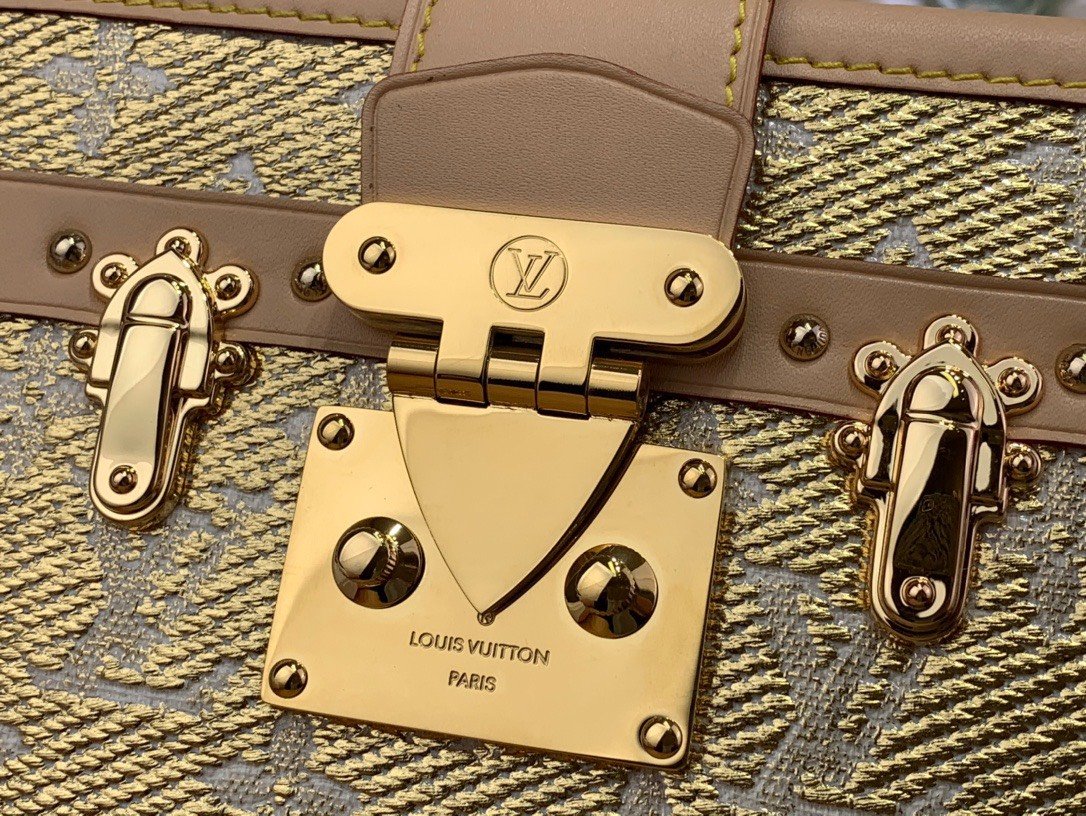 Louis Vuitton LV Petite Box Shape Lock Plated Gold Handbags 20×12.5x5cm - Image 6