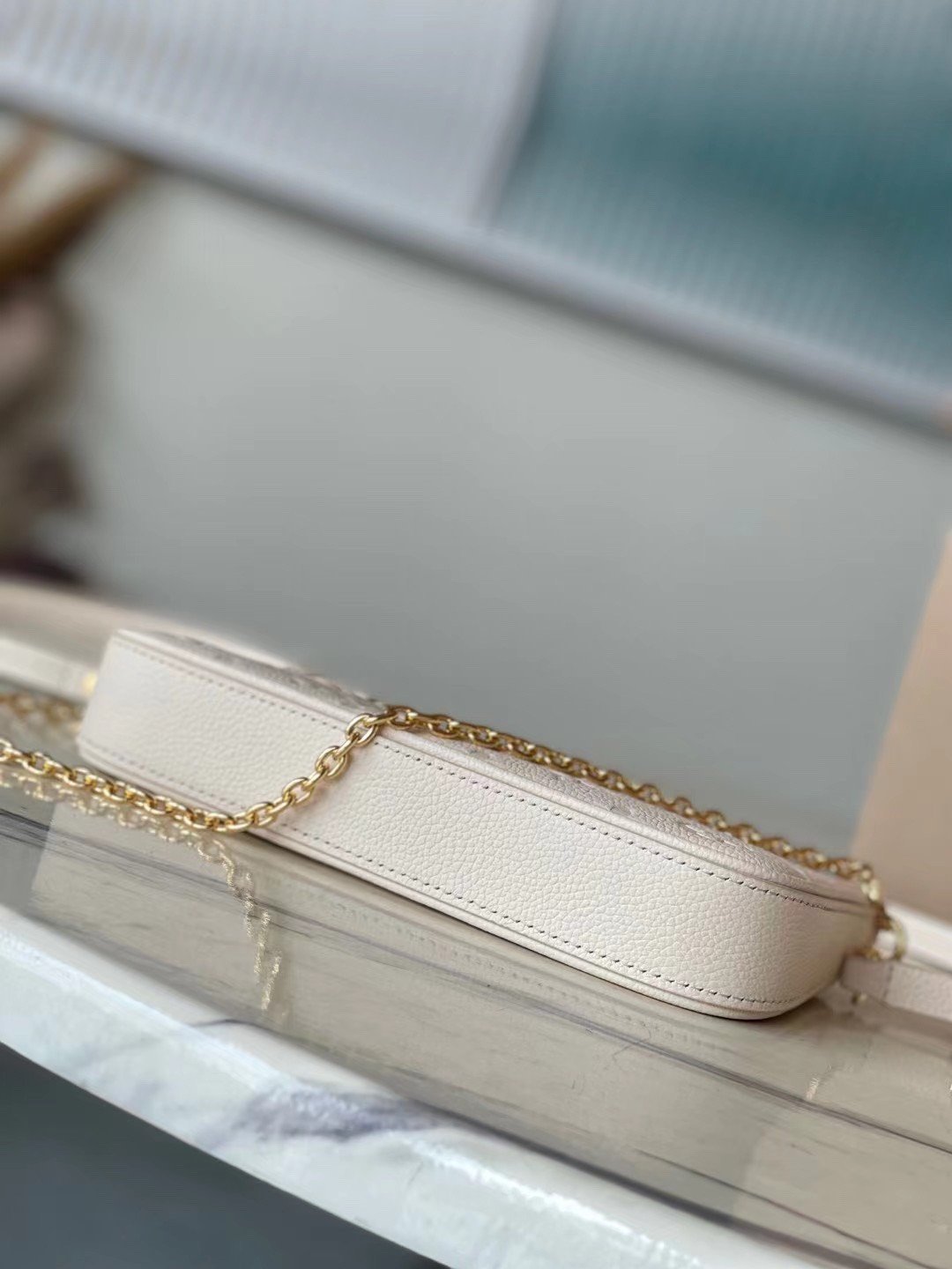 Louis Vuitton LV Easy Pouch On Strap Handbags White Milk 19×11.5x3cm - Image 3
