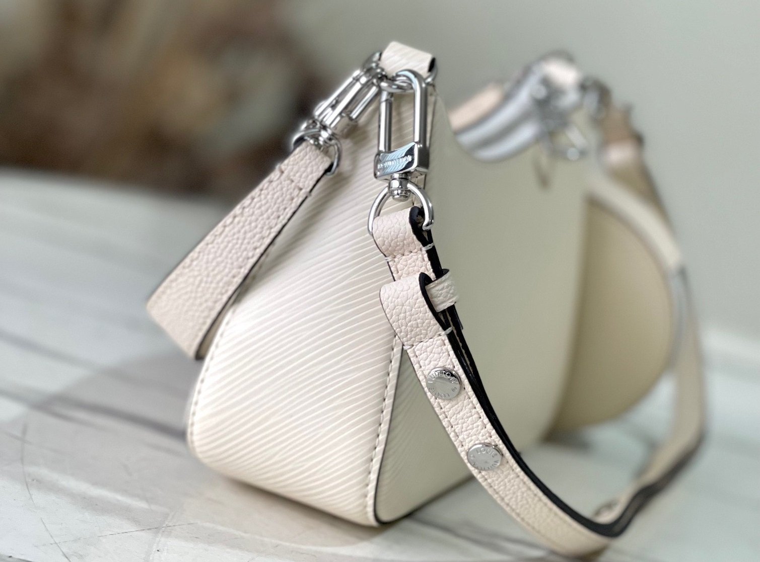 Louis Vuitton LV Marellini EPI White Full Set Replica Handbags 20cm - Image 2