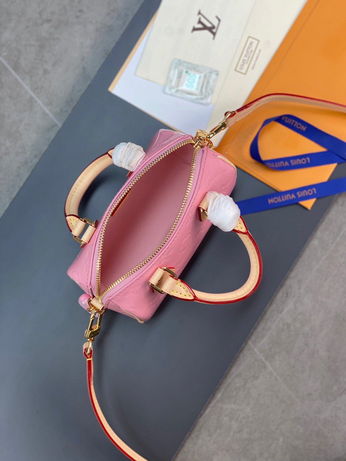 Louis Vuitton LV Nano Speedy Pink Mini Like Auth Shiny Leather Handbags 16x10x7.5cm - Image 5