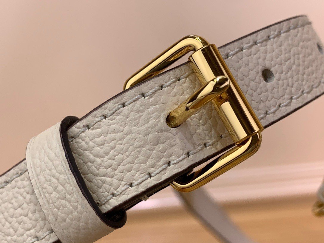 Louis Vuitton LV On The Go Mini Replica 11 White Milk Handbags 25x13x10cm - Image 2