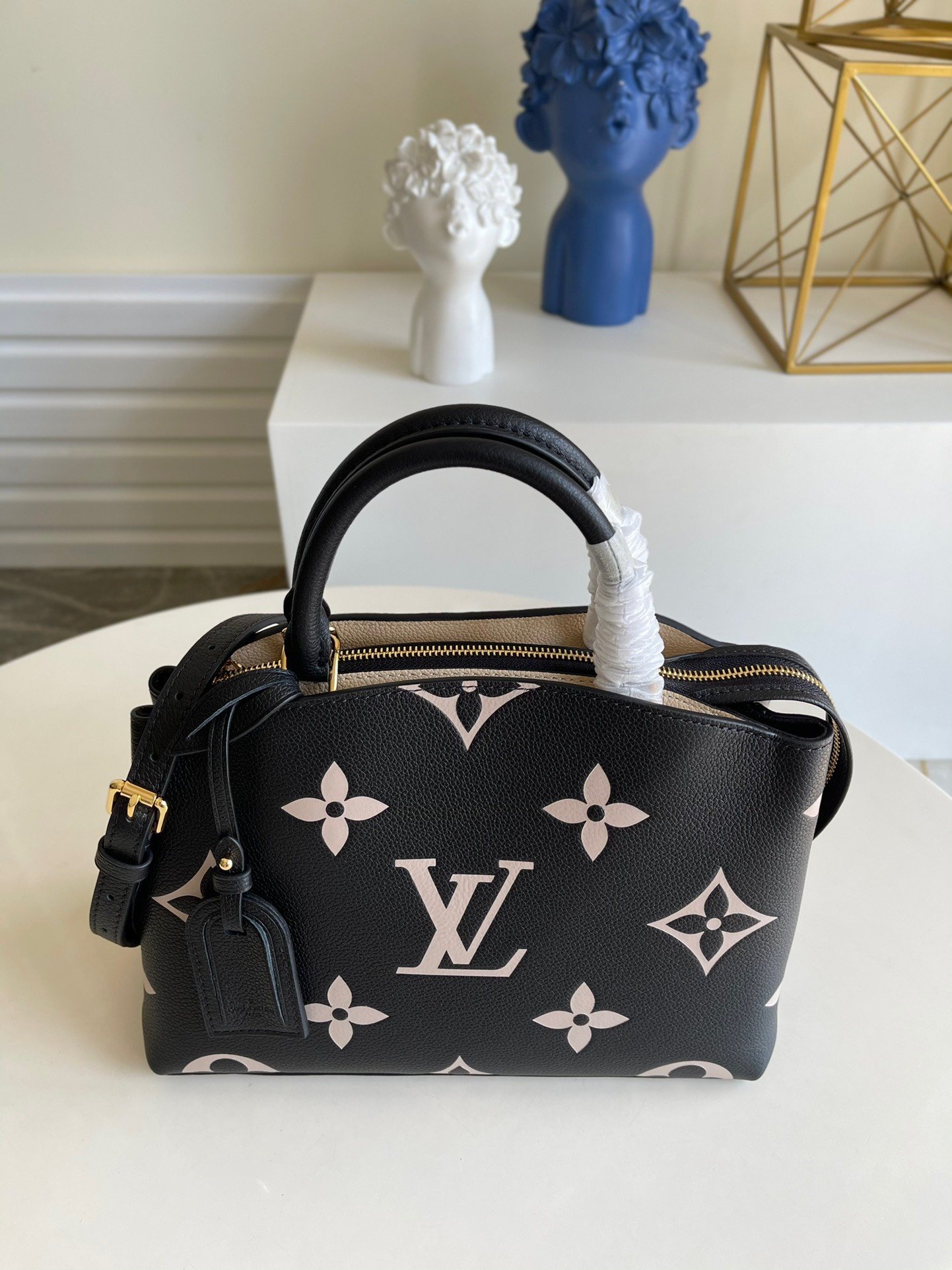 Louis Vuitton LV Petit Palais Da Bicolor Monogram Empreinte Handbags 29x18cm - Image 5