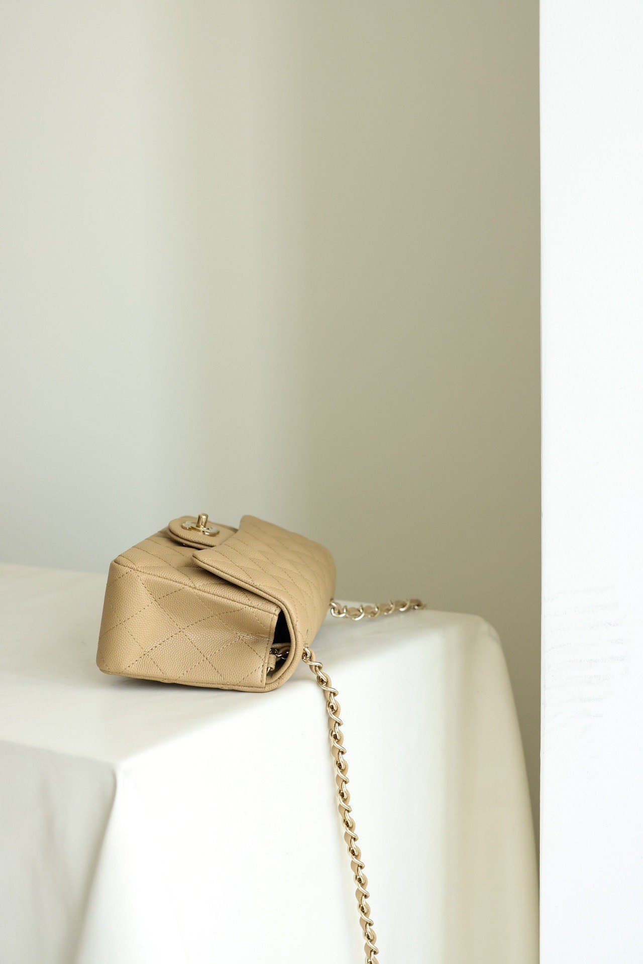 Chanel Classic Flap Mini Beige 20cm - Image 3