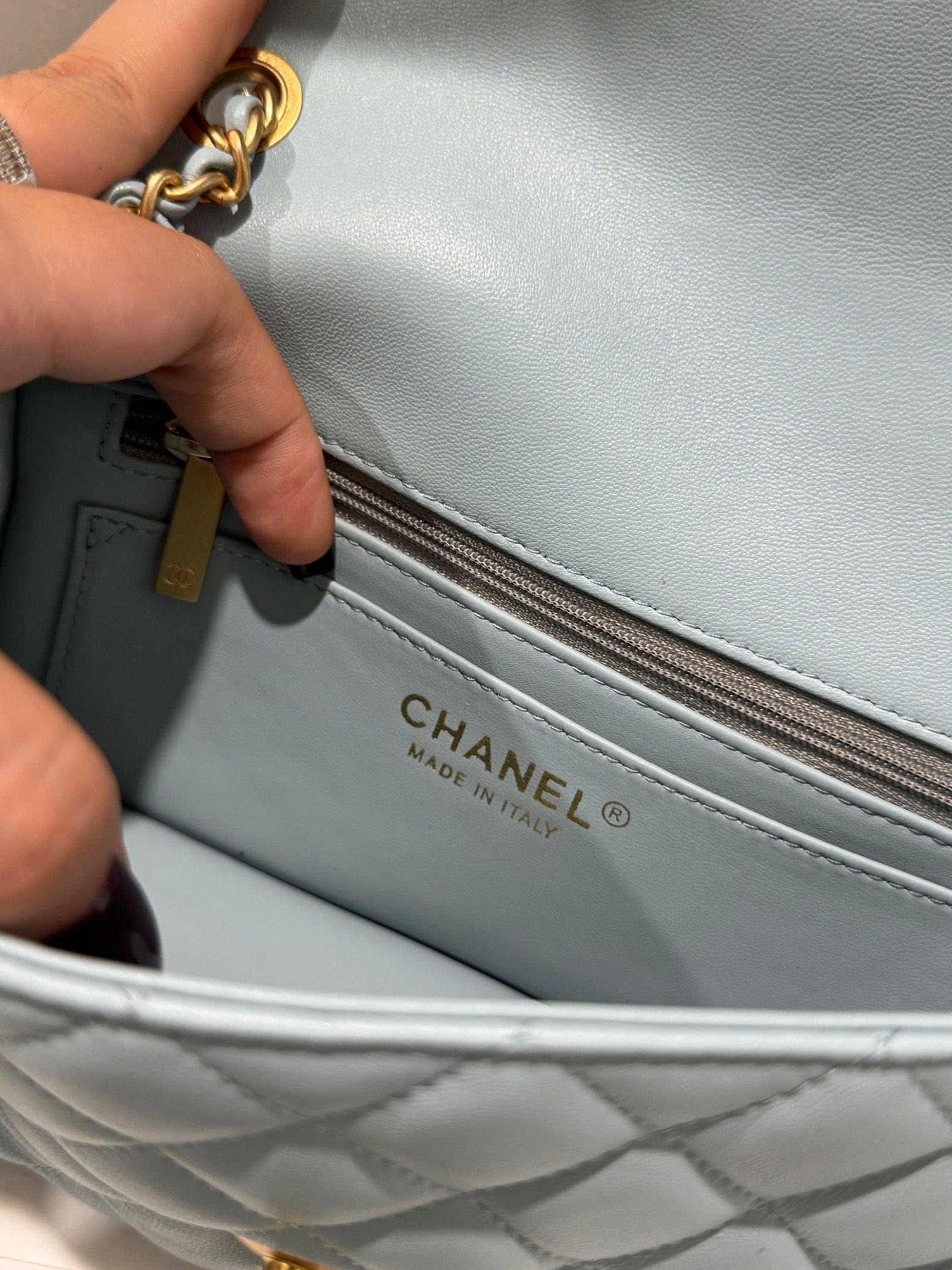 Chanel Classic Flap Mini Blue Gold Hardware 20cm - Image 3