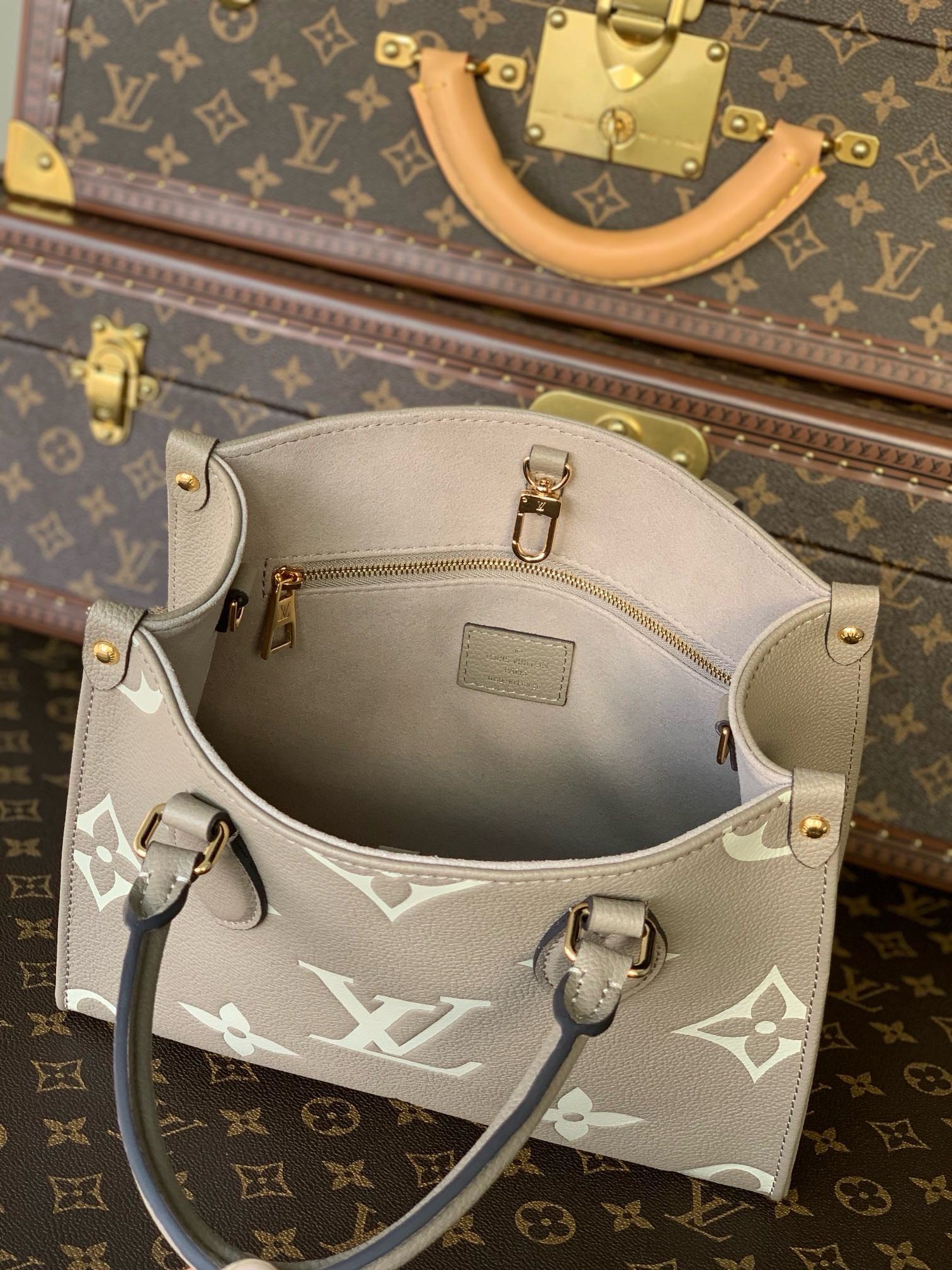 Louis Vuitton LV Onthego Woman’s Grey Cowhide Leather Handbags 25cm - Image 3