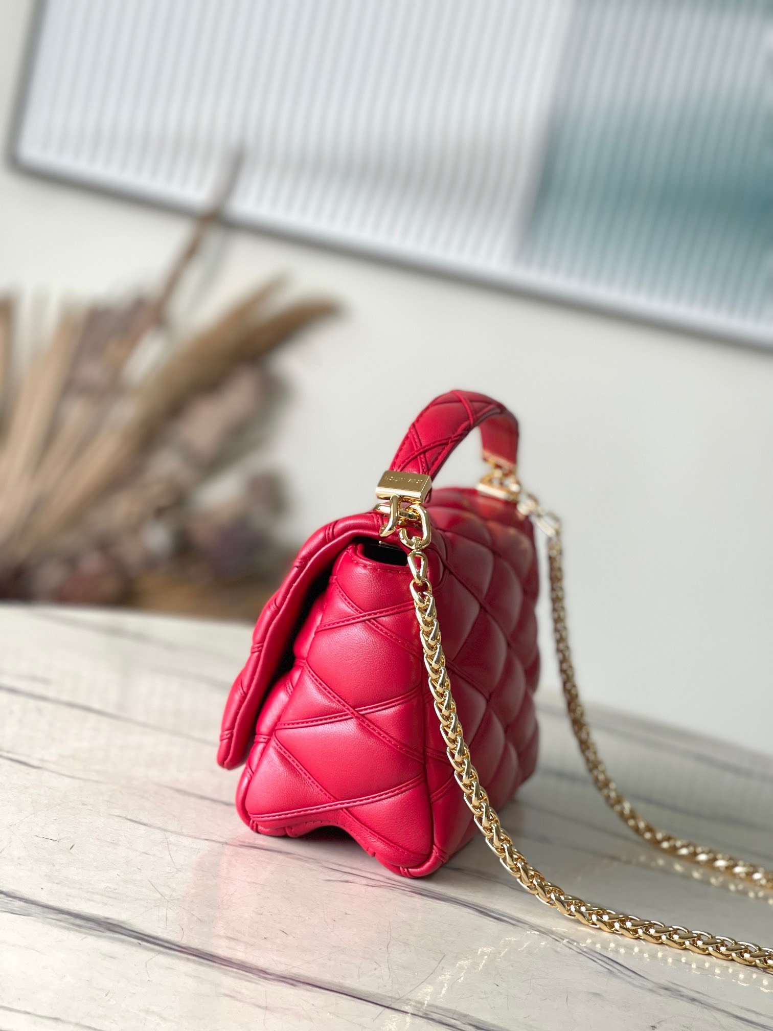 Louis Vuitton LV Twist Like Auth Woman’s Red Handbags Smooth Leather 23cm - Image 8