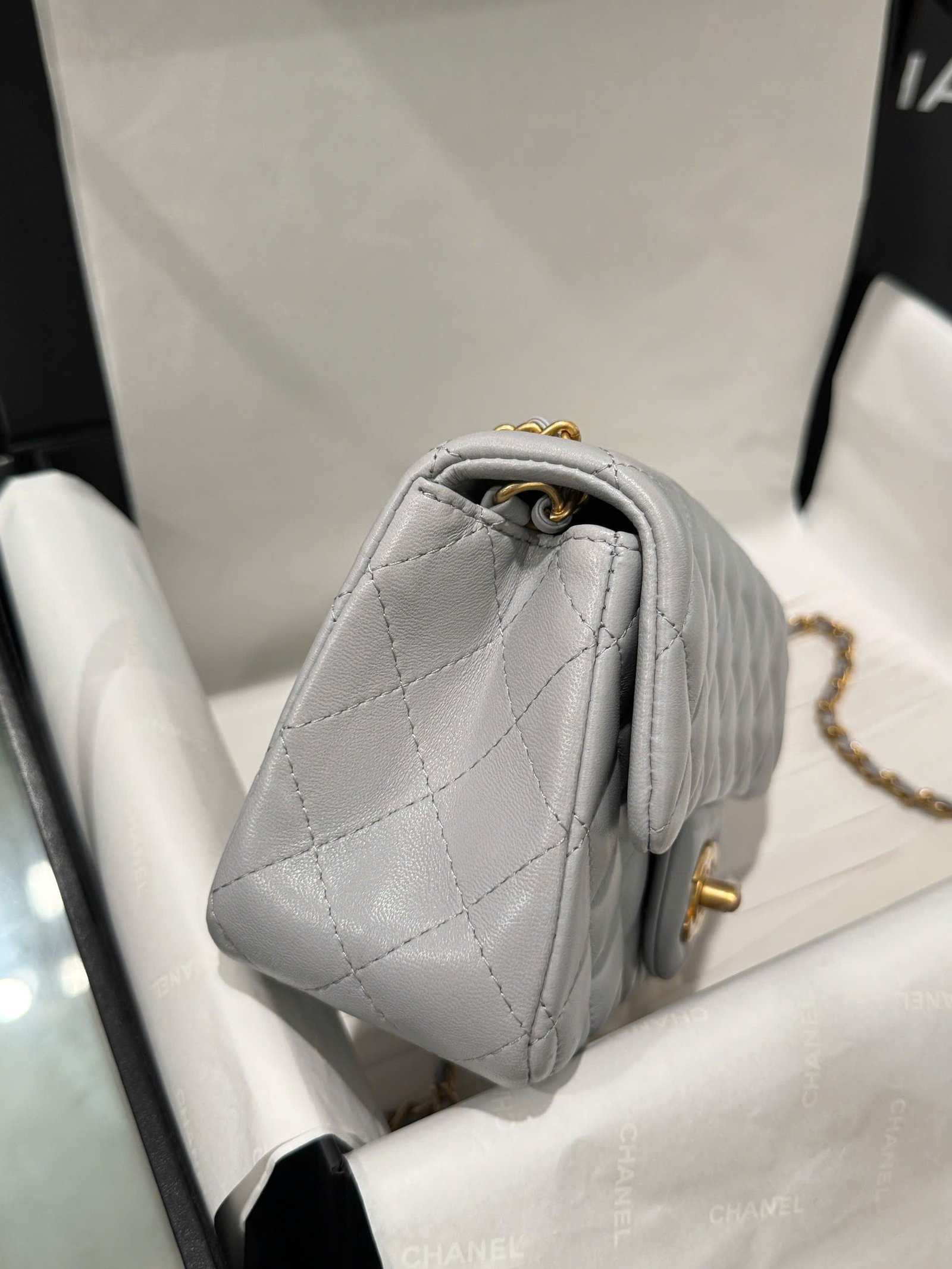 Chanel Classic Flap Mini Grey Gold Hardware 20cm - Image 3