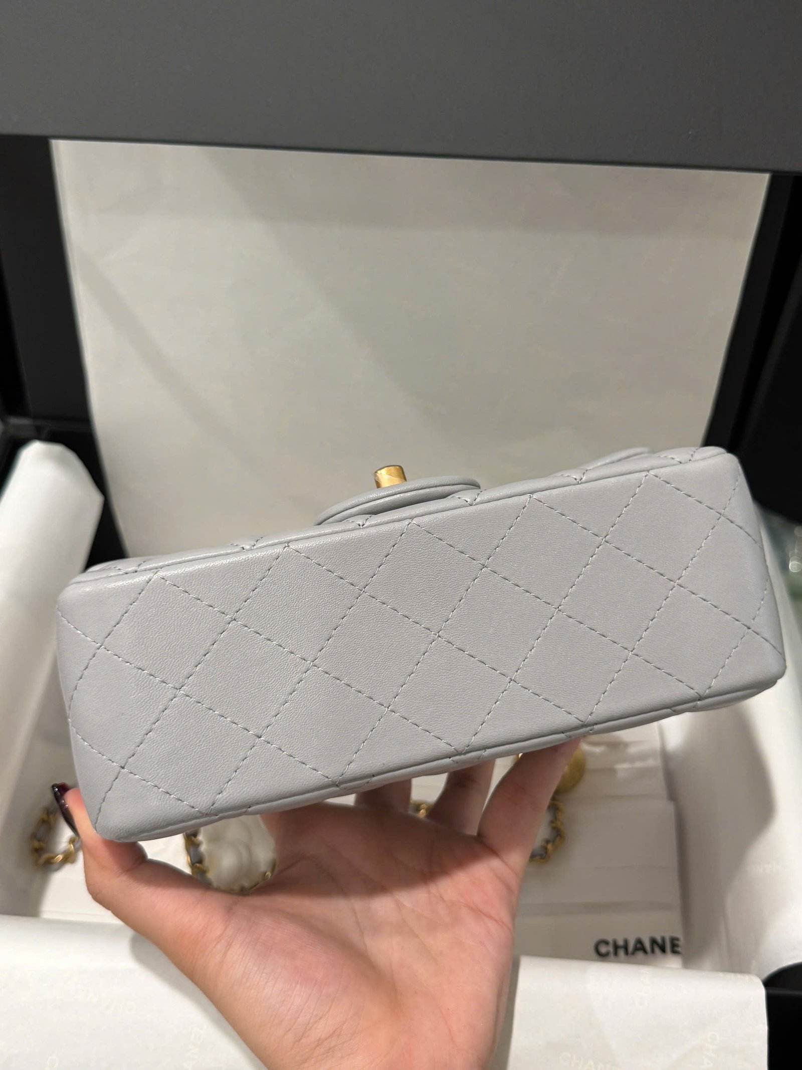 Chanel Classic Flap Mini Grey Gold Hardware 20cm - Image 5