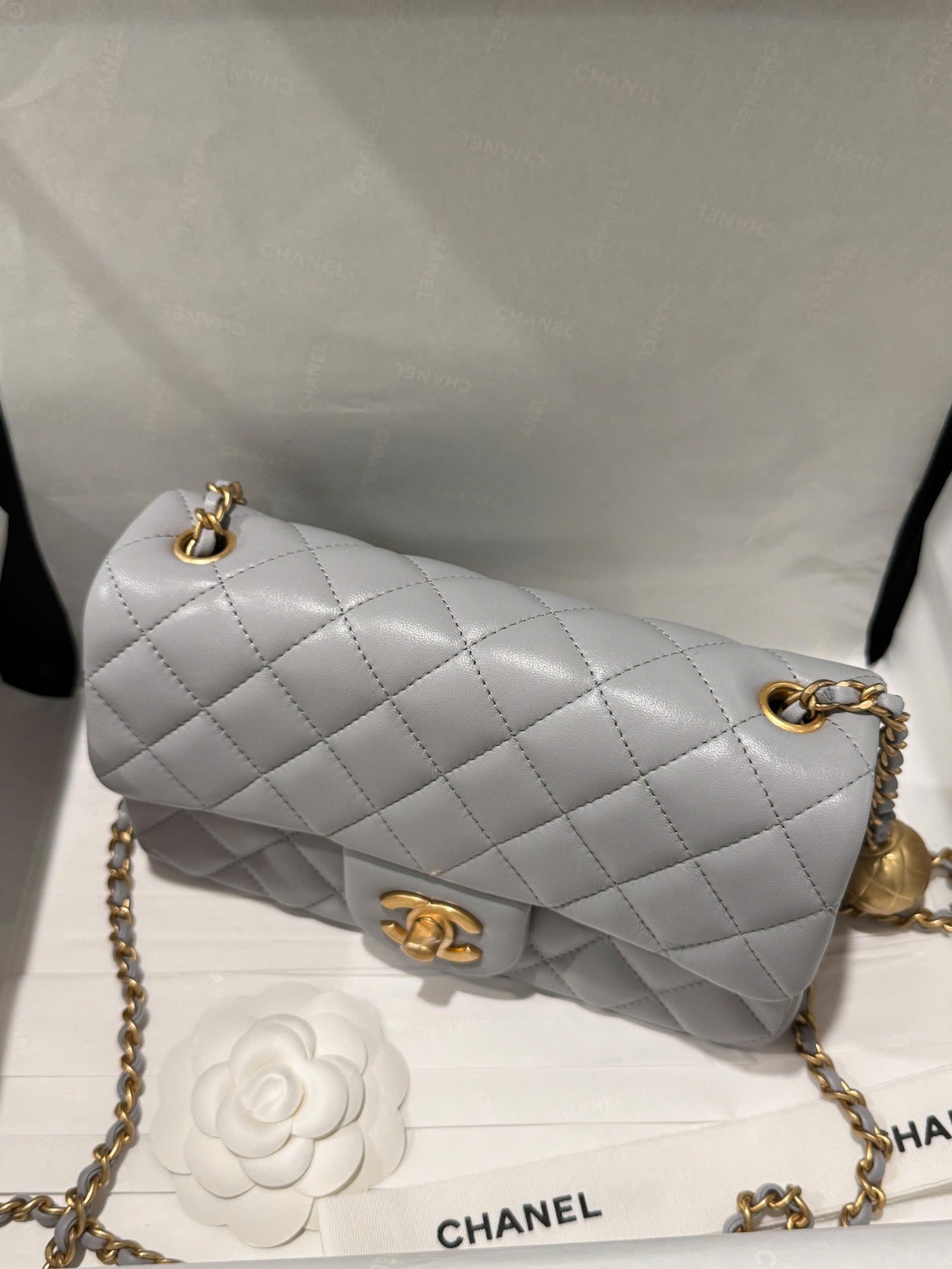 Chanel Classic Flap Mini Grey Gold Hardware 20cm - Image 2