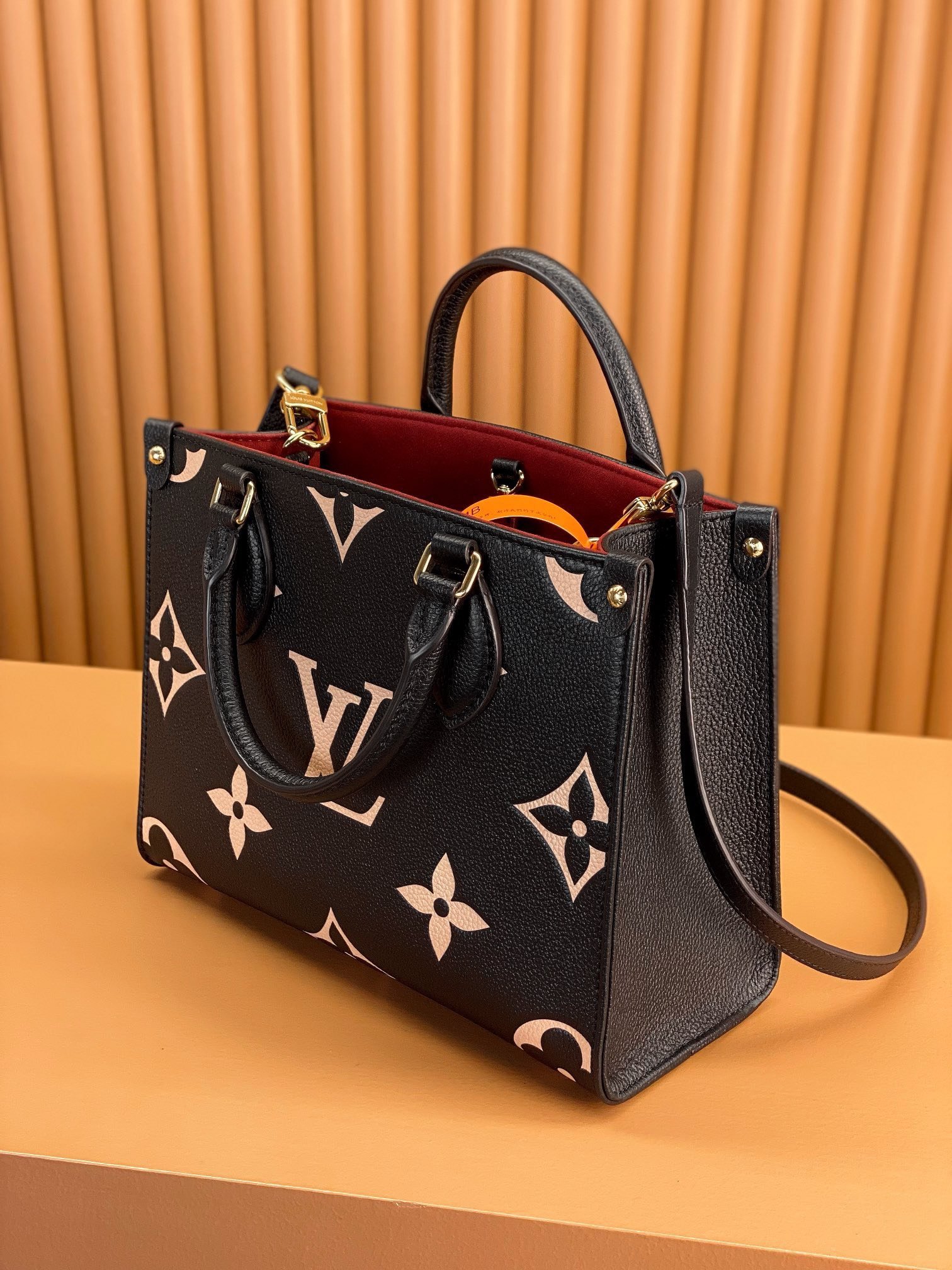 Louis Vuitton LV On The Go PM Tote Bag Like Auth Handbags Woman’s 25cm - Image 4