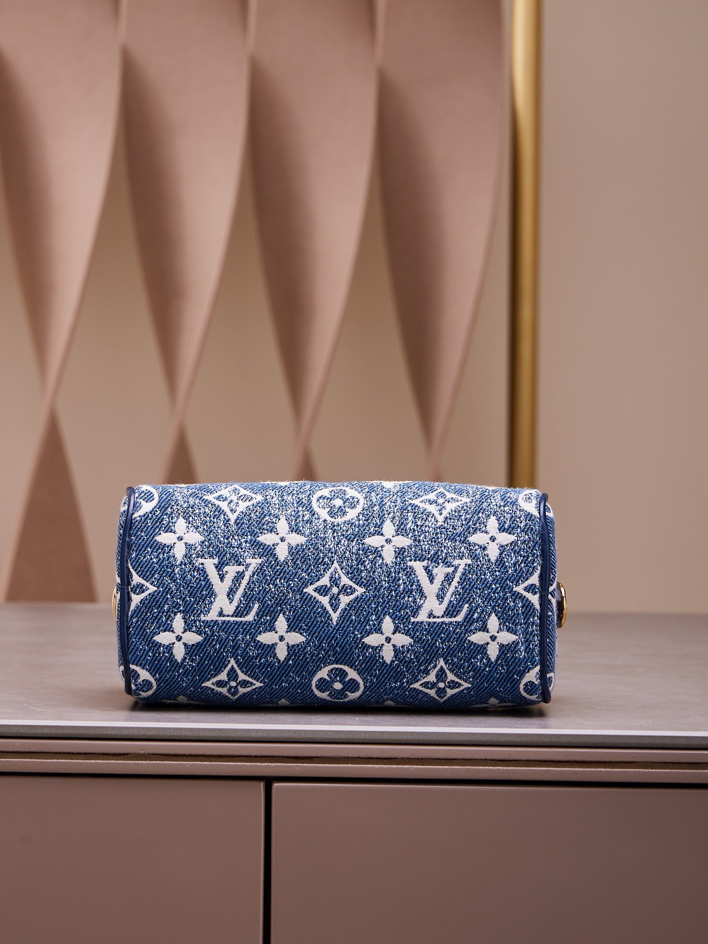 Louis Vuitton LV Speedy Monogram Demin Woman’s Like Auth Handbags 16x10x7.5cm - Image 5
