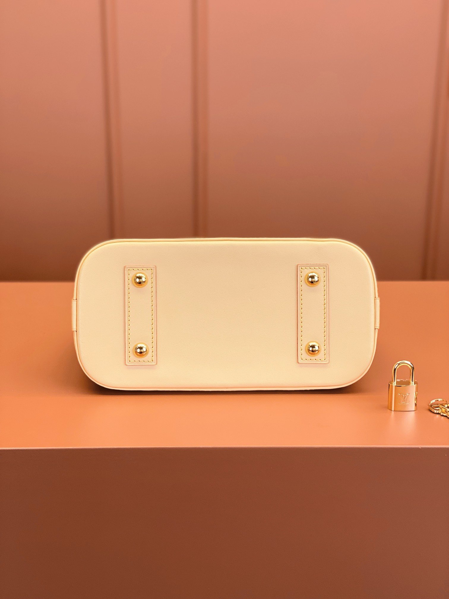 Louis Vuitton Monogram Alma BB - Image 5