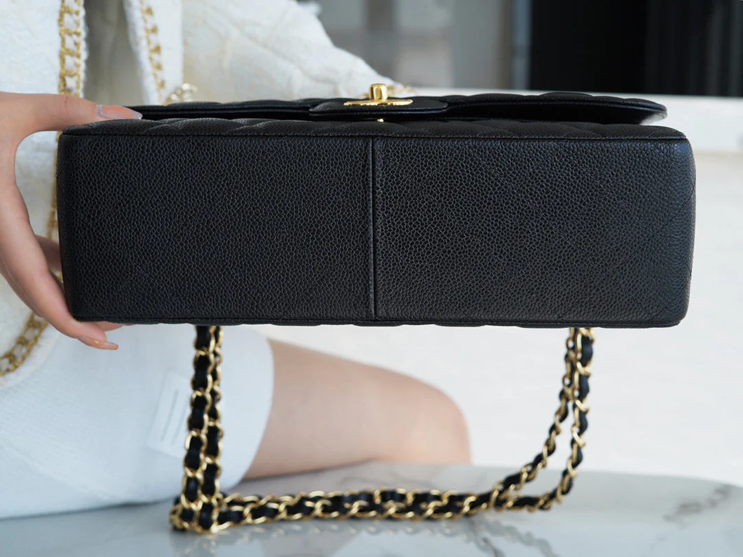 CHFLAP BAG JUMBO 30CM GOLD HARDWARE BLACK CAVIAR - Image 4