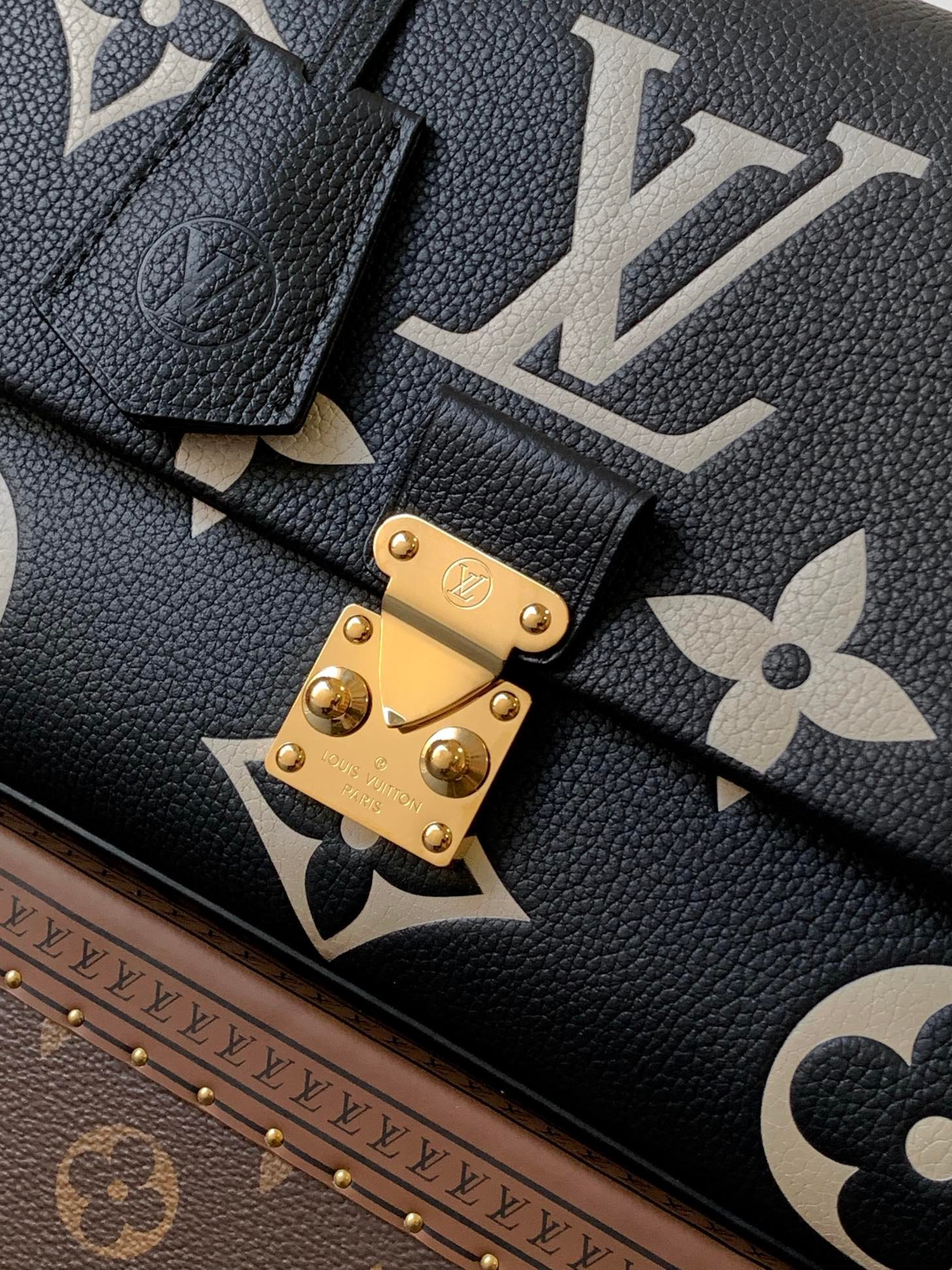 LV MADELEINE 30 IN BLACK MIX WHITE MONOGRAM CALFSKIN EMBOSSED LOGO - Image 5
