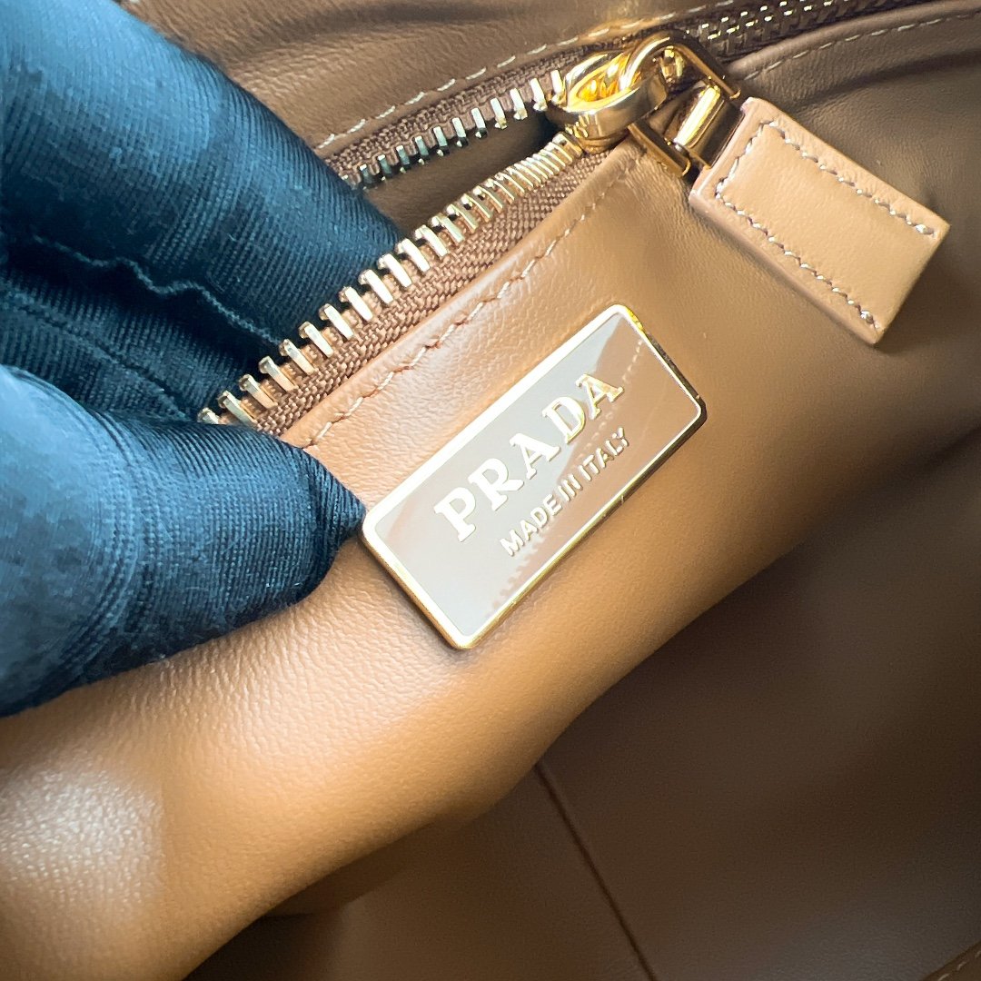 Prada Medium Aimée Shoulder Bag | Brown - Image 8