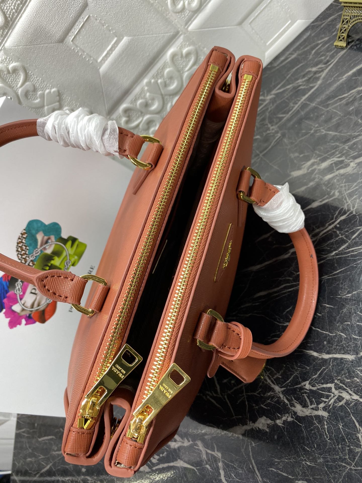 PRA GALLERIA 32 BAG IN BRONZE ORANGE SAFFIANO LEATHER - Image 7