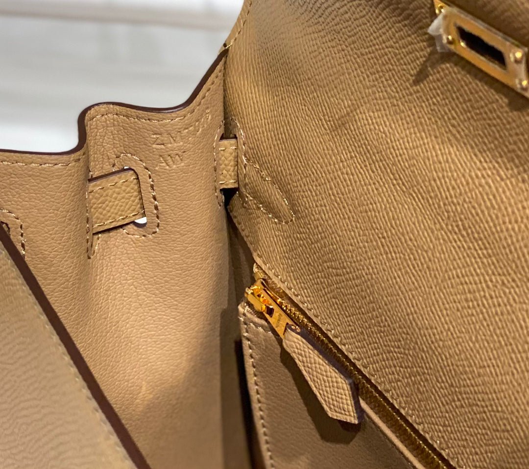 HN 28 IN CHAI EPSOM GOLD HARDWARE - Image 6