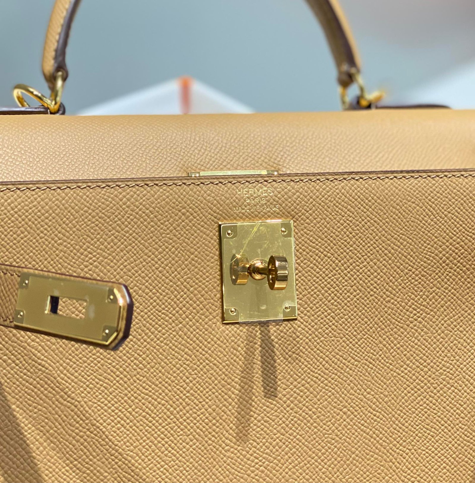 HN 28 IN CHAI EPSOM GOLD HARDWARE - Image 4
