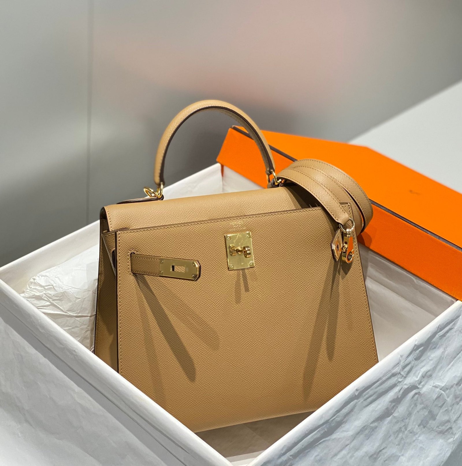 HN 28 IN CHAI EPSOM GOLD HARDWARE - Image 2
