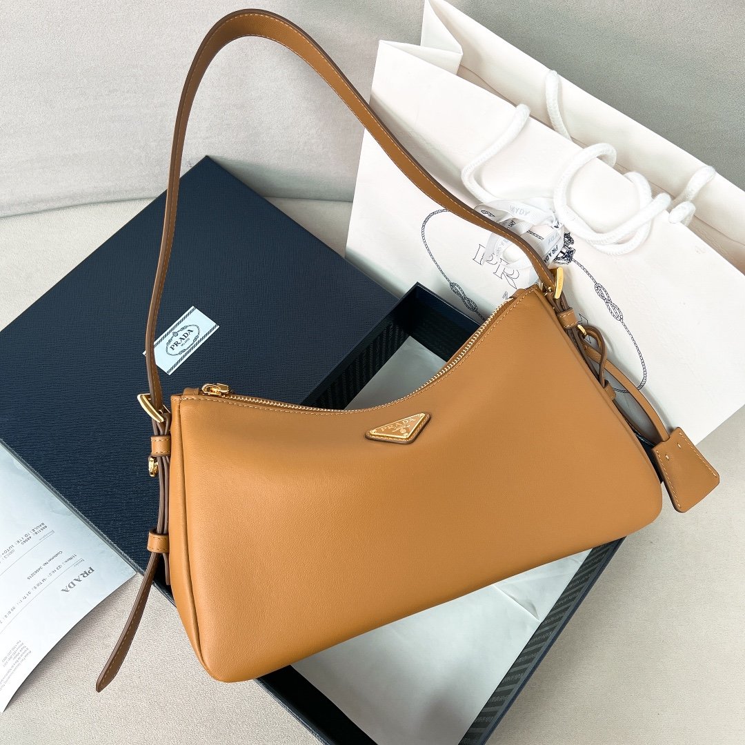 Prada Medium Aimée Shoulder Bag | Brown - Image 7