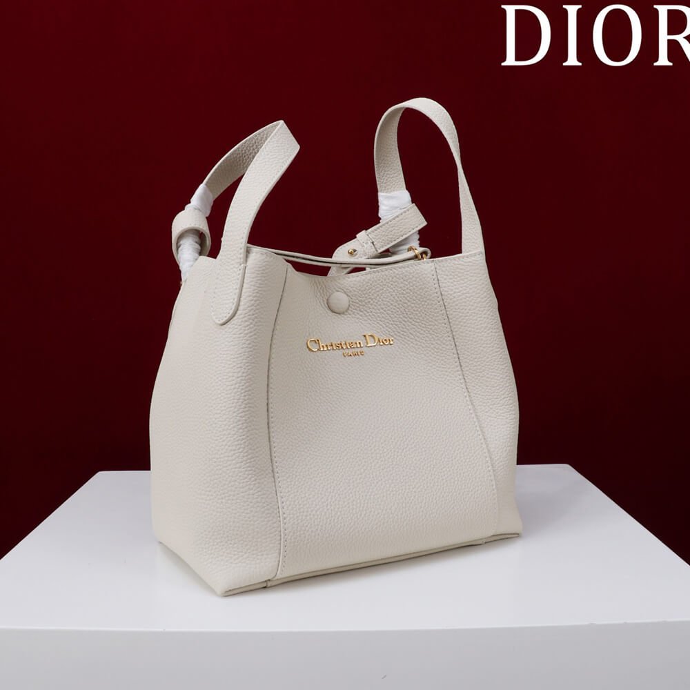 Dior Medium Signature Bucket Bag - Image 2