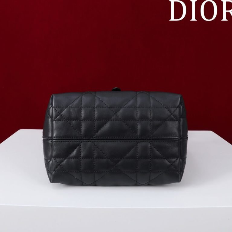 Small Dior Toujours Vertical Tote Bag - Image 9