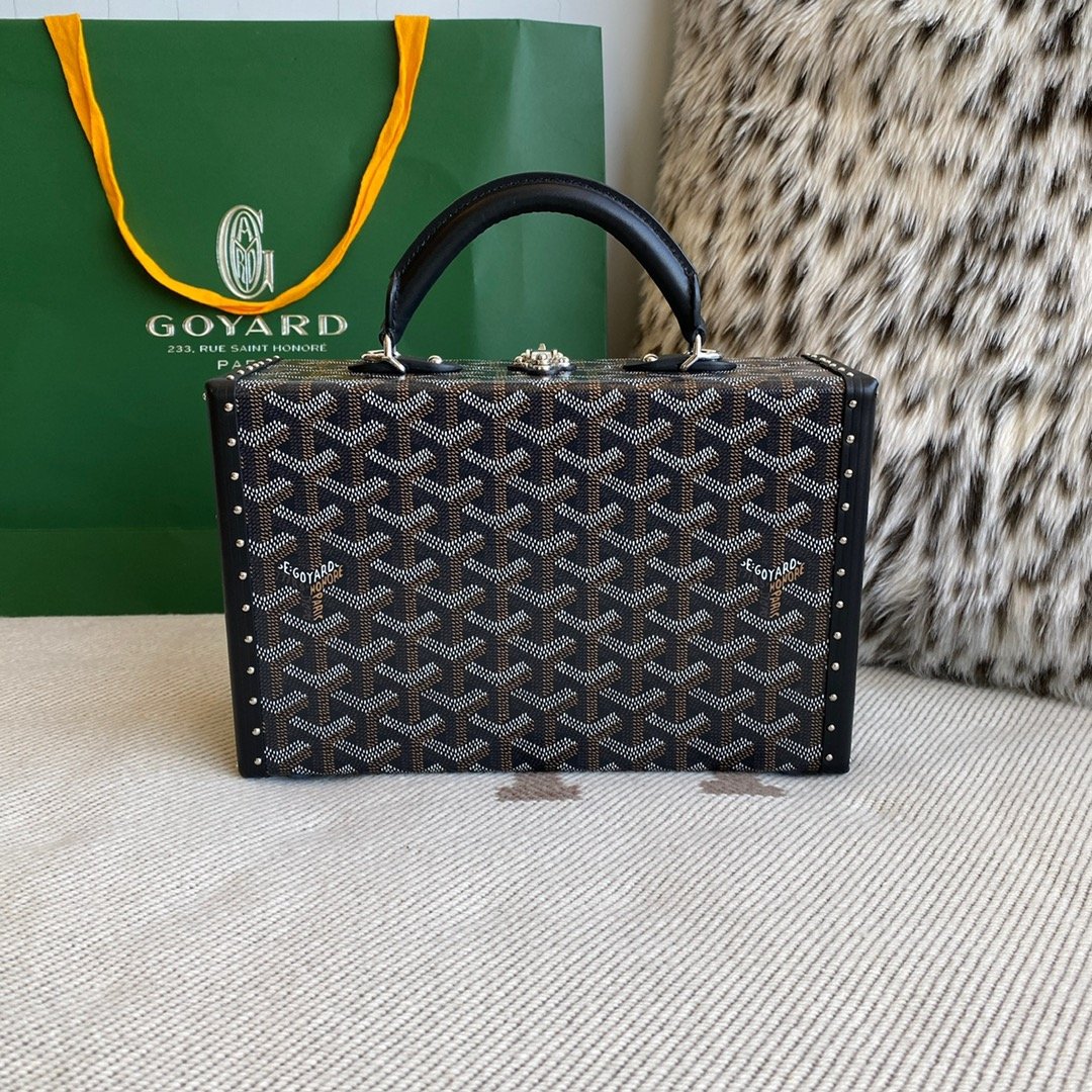 GOYA GRAND HOTEL TRUNK BAG - Image 8