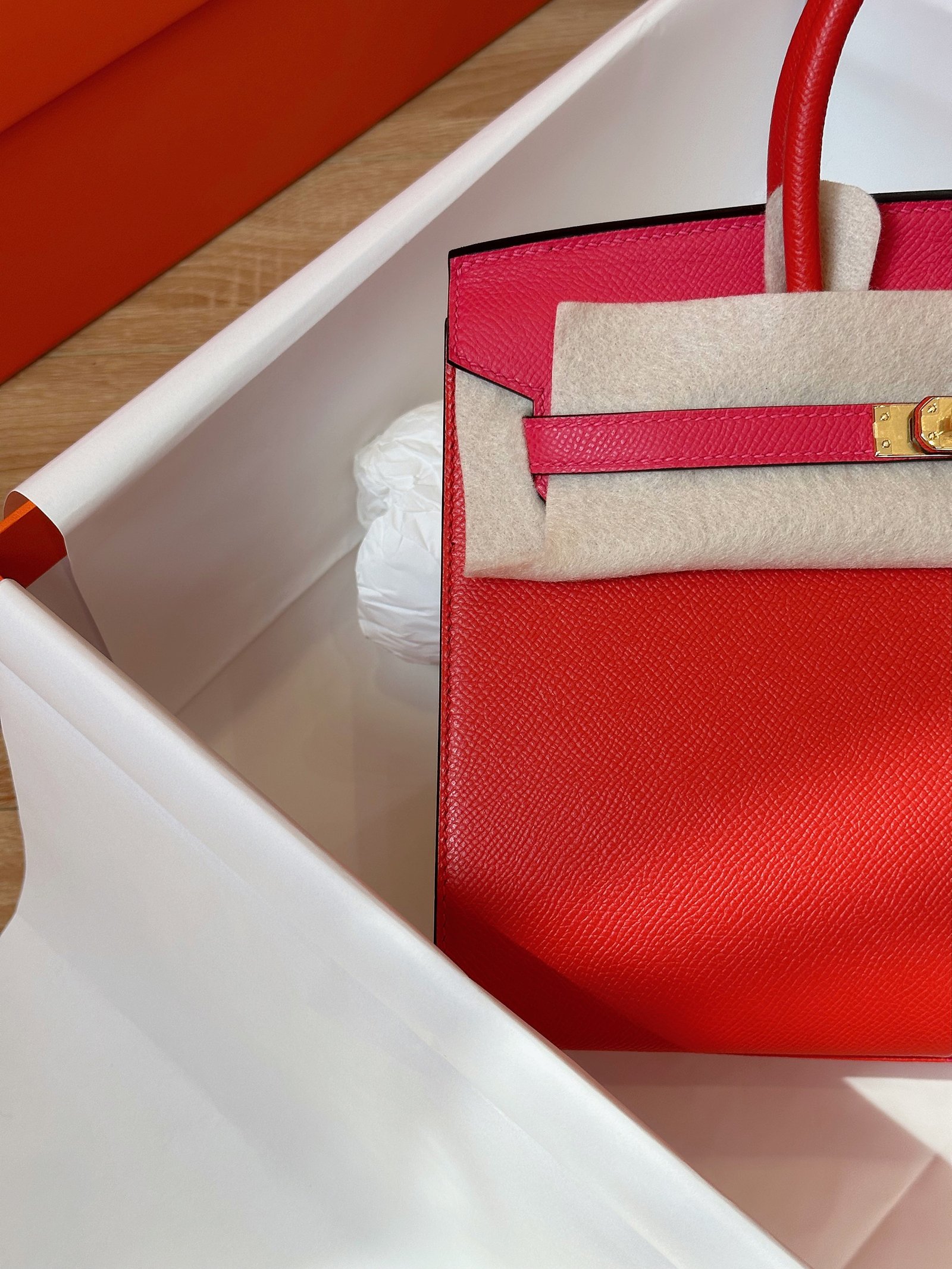 HN 25 Pink/Red Epson Leather Gold Hardware - Image 4