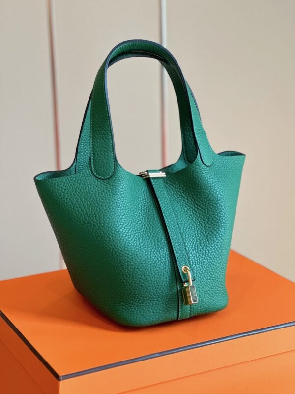 HN 18 Togo Green Lock Silver 18cm
