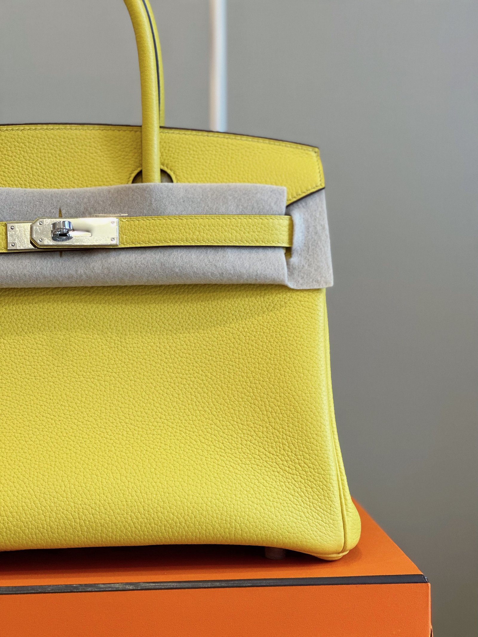 HN 30 Amber Yellow Palladium Hardware - Image 6