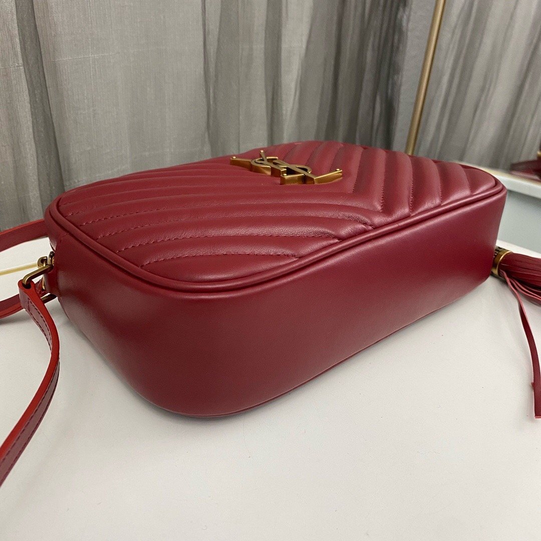 Saint Laurent Lou Medium YSL Camera Bag with Pocket and Tassel in Quilted Leather - Image 6